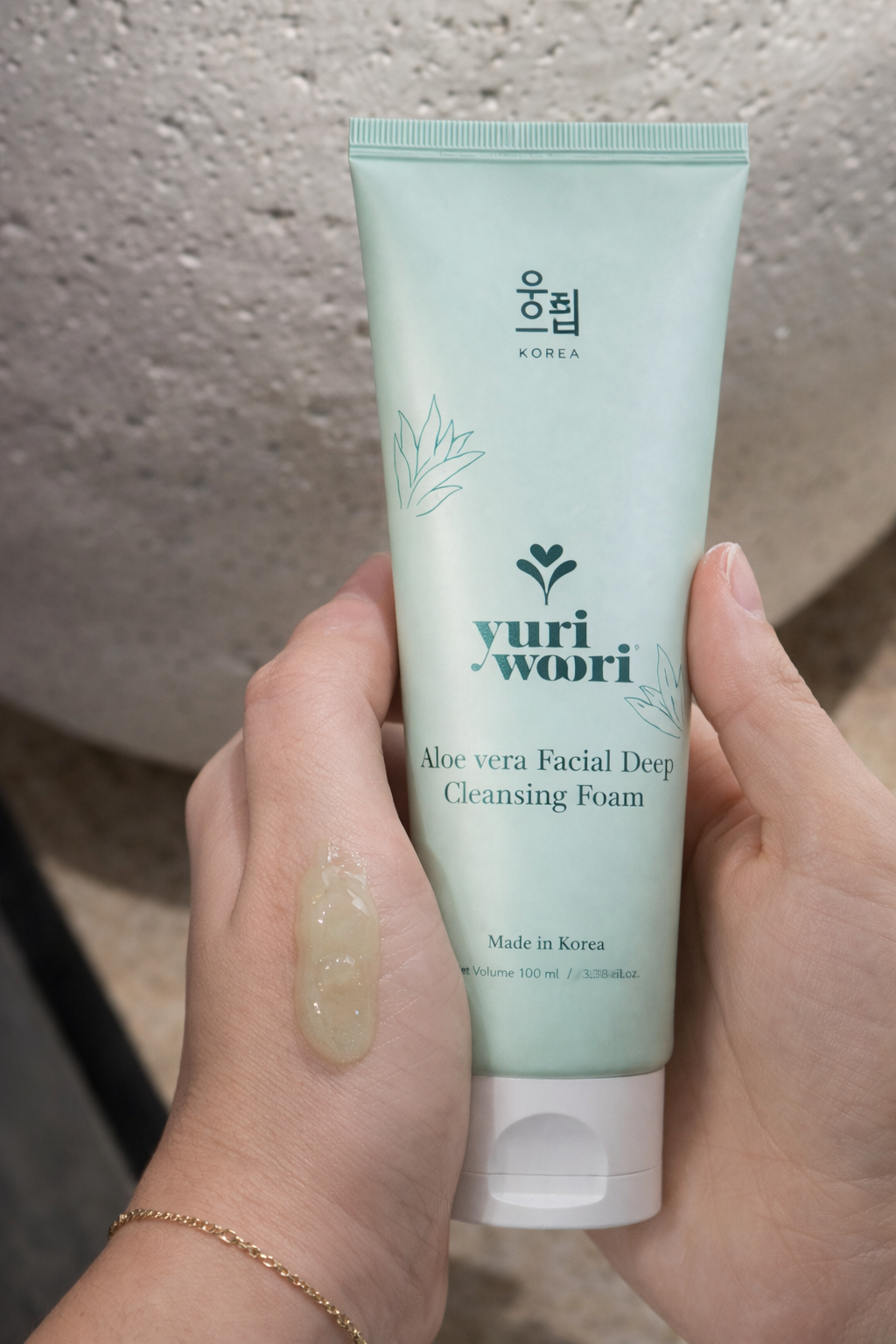 Yuri Woori Aloe Vera