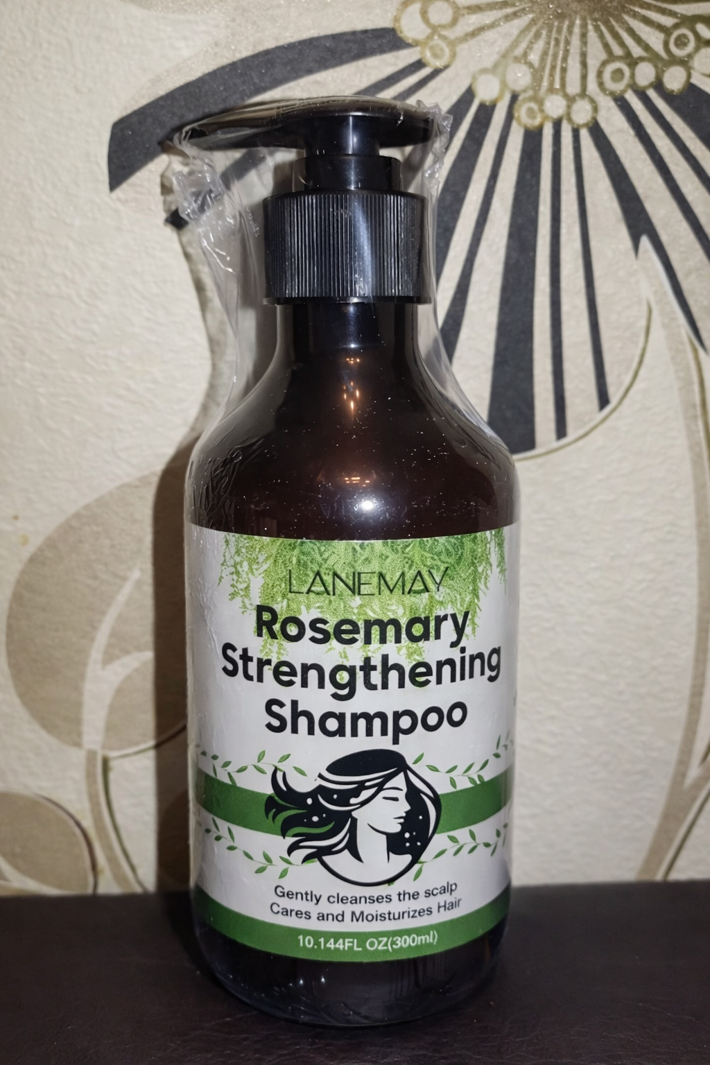 Rosemary Strengthening Shampoo — сила та густота вашого волосся з першого місяця