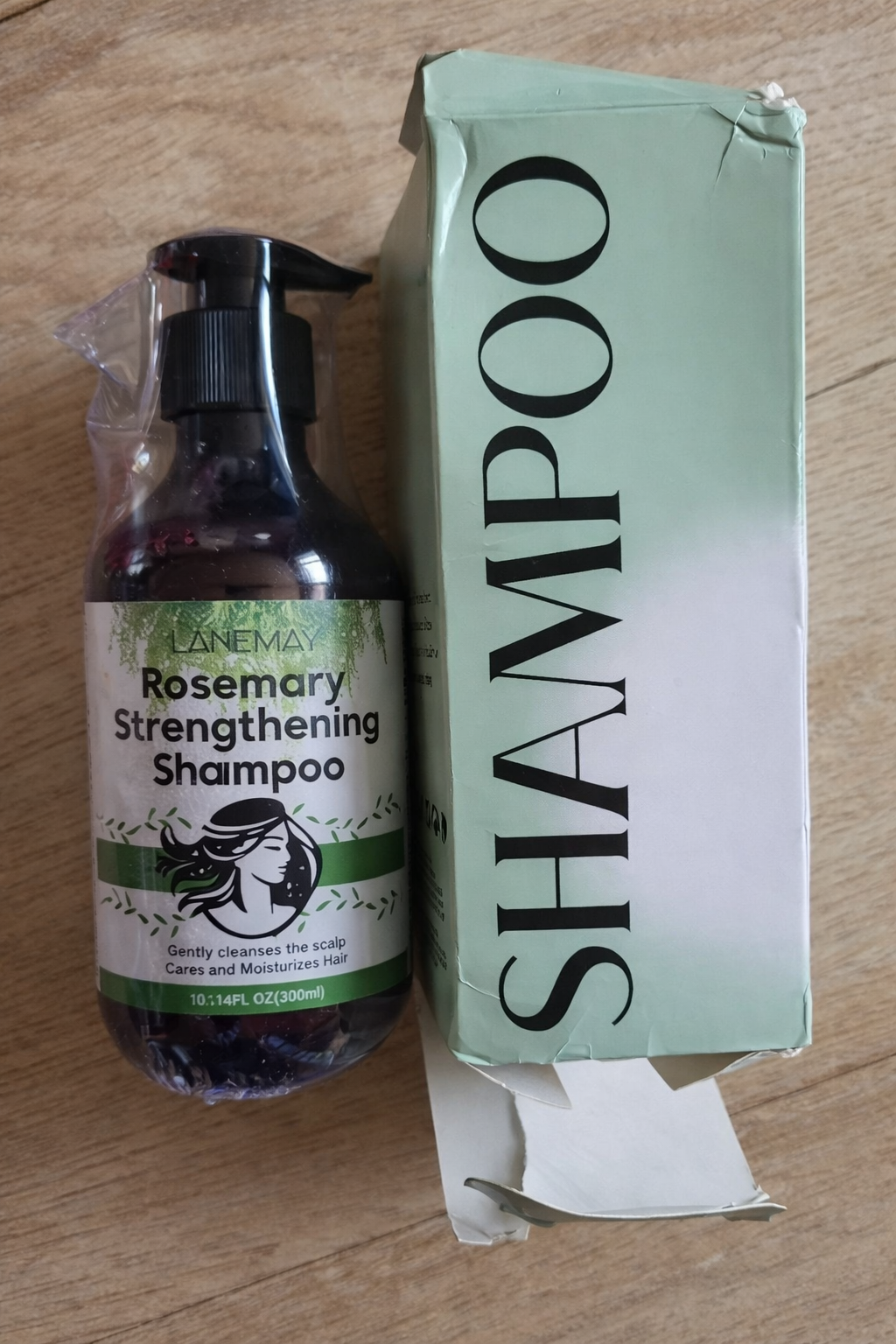 Rosemary Strengthening Shampoo — сила та густота вашого волосся з першого місяця